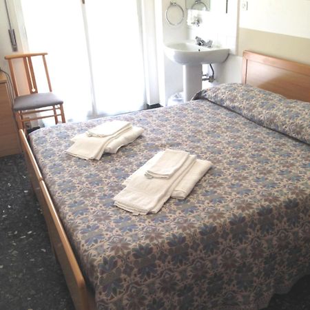 Albergo La Neigra Σέστρι Λεβάντε Εξωτερικό φωτογραφία