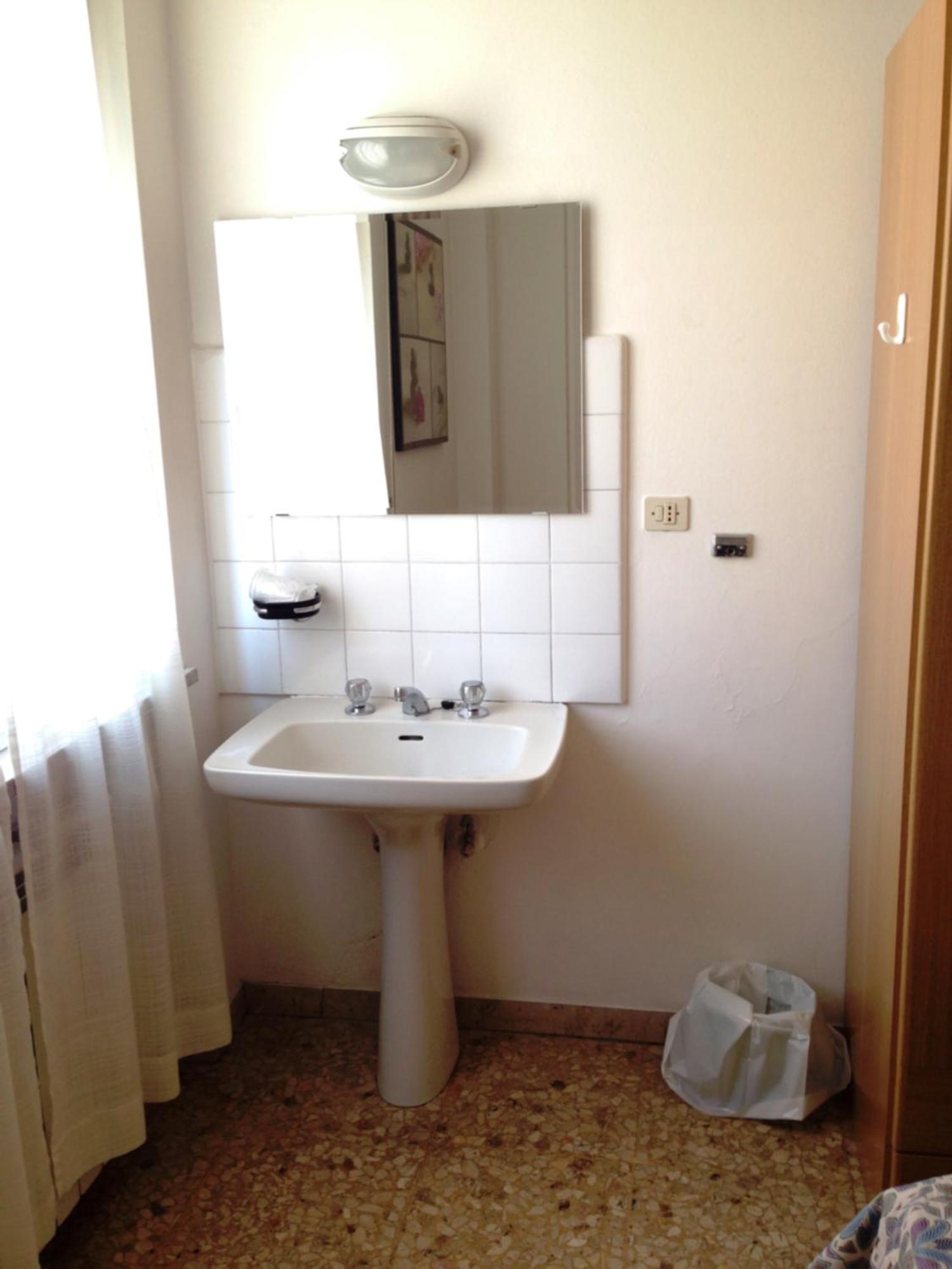 Albergo La Neigra Σέστρι Λεβάντε Εξωτερικό φωτογραφία