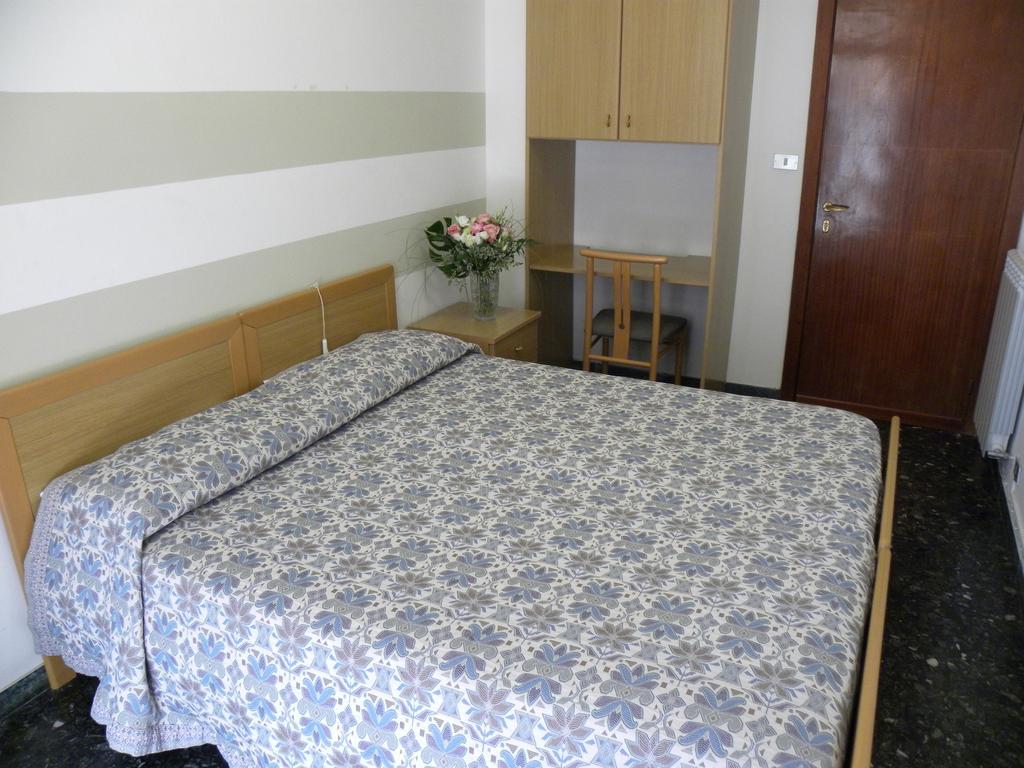 Albergo La Neigra Σέστρι Λεβάντε Δωμάτιο φωτογραφία