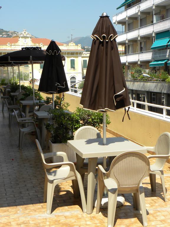 Albergo La Neigra Σέστρι Λεβάντε Εξωτερικό φωτογραφία